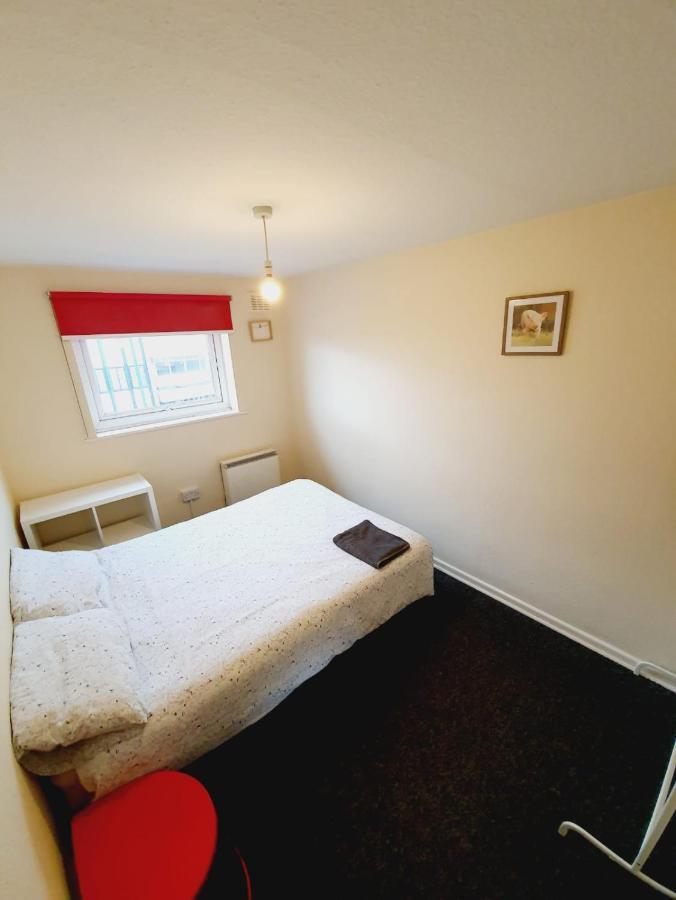 Rayleigh Town Centre 3 Bedroom Apartment Exterior photo